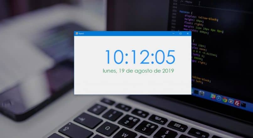 Kuinka katsella ja näyttää sekunteja kellossa Windows 10: ssä - Nopea ja helppo 1 laptop mostrar segundos