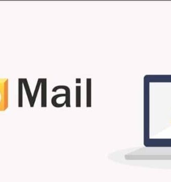 laptop sobre zoho mail