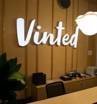 logotipo vinted app compraventa 9890