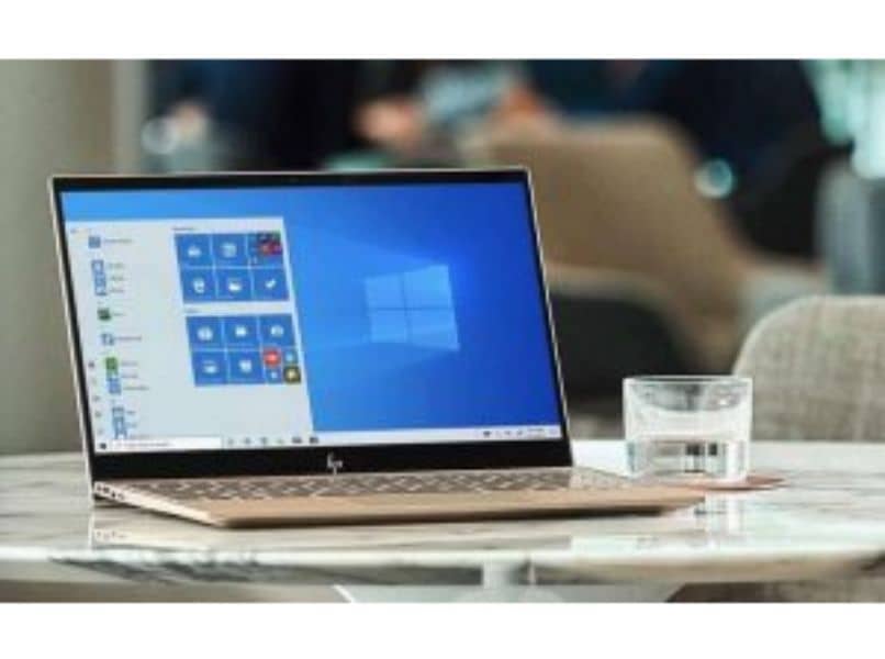 Kuinka voin välttää kosketuslevyn napauttamisen kirjoittaessasi Windows 10: ssä 1 mesa laptop windows