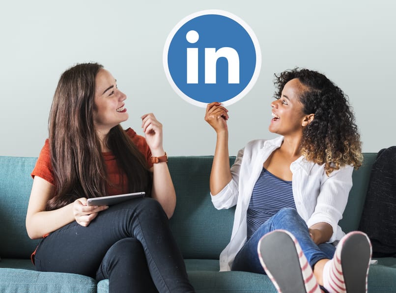 mujeres comparten logo linkedin activo estado 11286