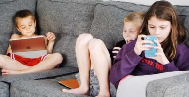 Mitä sosiaalisia verkostoja lapsille on olemassa? Ovatko ne todella turvallisia ja mitä varotoimia on otettava? 35 ninos dispositivos moviles 12763