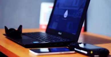 Kuinka ottaa käyttöön ja poistaa käytöstä nopea käyttäjän vaihto Windows 10: ssä 10 ordenador portatil celular