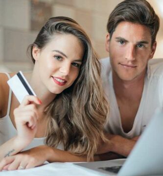 pareja laptop linea credito 11573