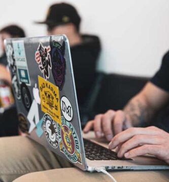 persona laptop 13377