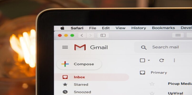 Kannettava tietokone gmaililla