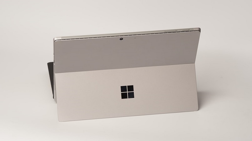 surface pro vista trasera logo windows 18616